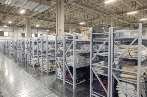 小预算过精致生活 淘工厂直通宿舍，针织品批发开启学生快车道